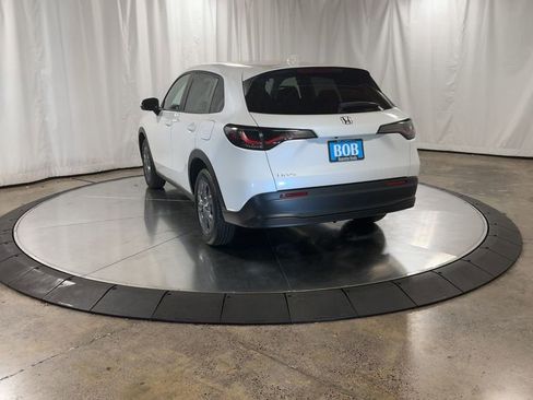 New 2026 Honda HR-V LX image 8