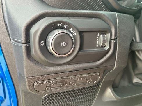 New 2026 Jeep Wrangler Unlimited Rubicon AWD/4WD image 17