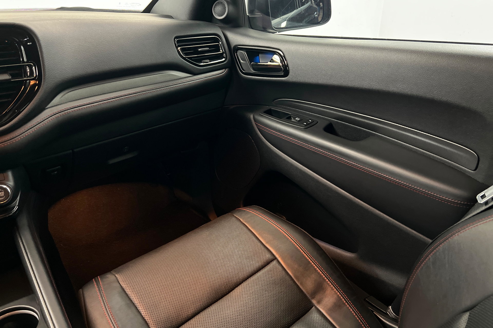 Used 2024 Dodge Durango GT AWD/4WD image 11