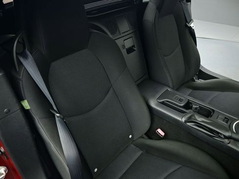 Used 2011 MAZDA MX-5 Miata Touring image 47