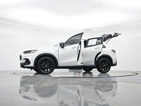 Used 2023 Honda HR-V Sport image 48