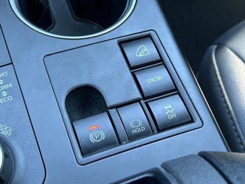 Certified 2024 Toyota Highlander XSE image 32