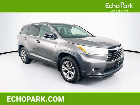 Used 2016 Toyota Highlander Plus AWD/4WD image 1