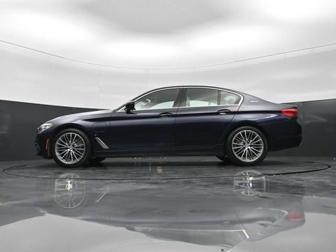 Used 2019 BMW 530e w/ Luxury Package RWD image 32
