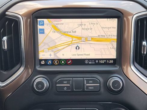 Used 2021 Chevrolet Silverado 1500 High Country w/ Technology Package AWD/4WD image 18