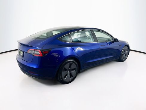 Used 2023 Tesla Model 3 Standard Range image 9