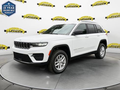 New 2025 Jeep Grand Cherokee Laredo image 1