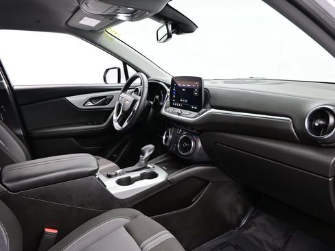New 2025 Chevrolet Blazer LT w/ Convenience Package FWD image 10