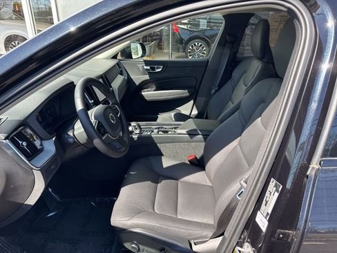 Certified 2025 Volvo XC60 B5 Plus AWD/4WD image 19