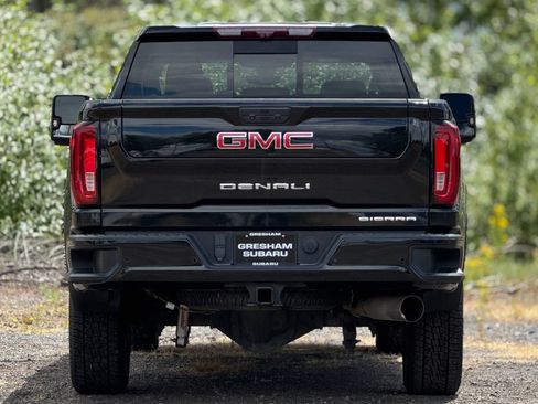 Used 2022 GMC Sierra 3500 Denali w/ Denali Black Diamond Edition AWD/4WD image 6