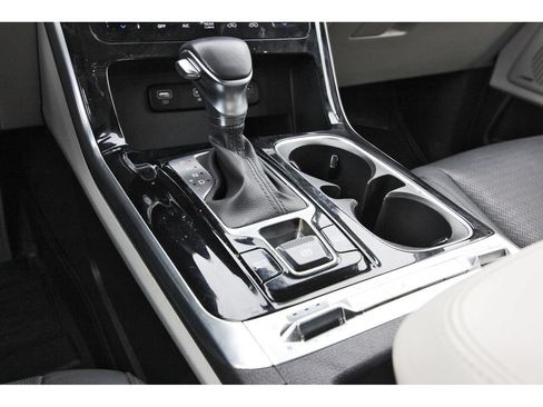 Used 2024 Kia Carnival SX Prestige FWD image 31