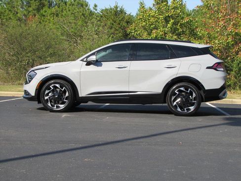 Used 2025 Kia Sportage SX image 5