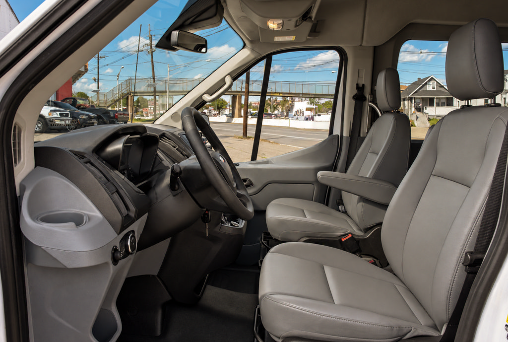 Used 2019 Ford Transit 150 XL RWD image 10