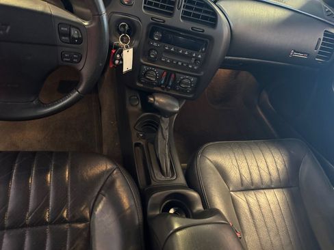Used 2004 Chevrolet Monte Carlo SS w/ Preferred Equipment Group FWD image 11