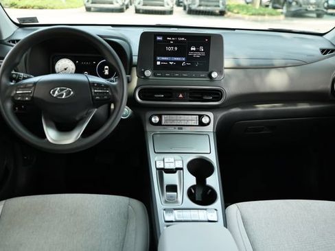 Used 2023 Hyundai Kona SE FWD image 26