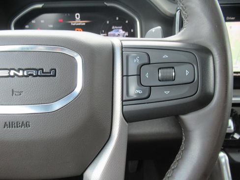Used 2023 GMC Sierra 1500 Denali w/ Denali Reserve Package AWD/4WD image 25