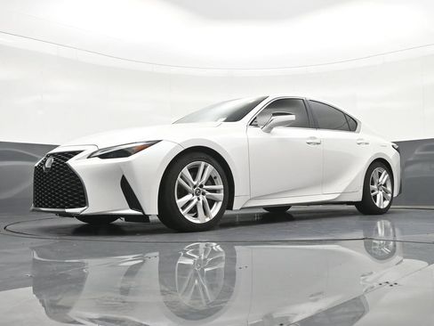Used 2023 Lexus IS 300 w/ Comfort Package RWD image 23