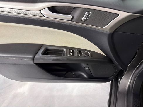Used 2018 Ford Fusion S FWD image 11