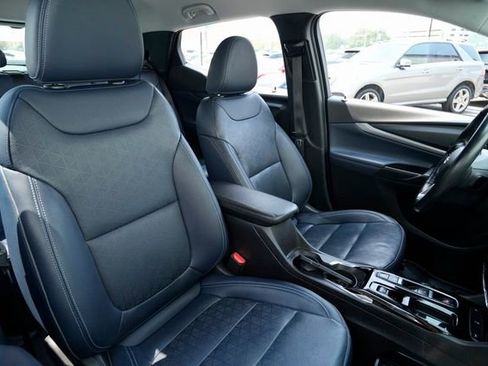 Used 2022 Chevrolet Bolt EUV Premier image 24