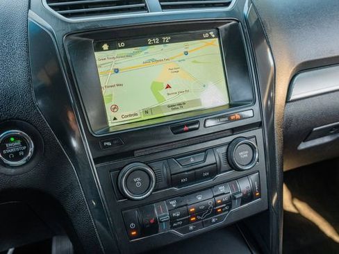 Used 2018 Ford Explorer XLT w/ Equipment Group 202A image 26