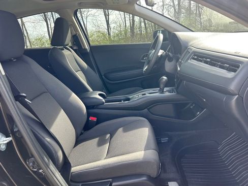 Used 2022 Honda HR-V EX image 18
