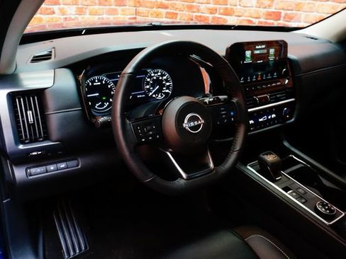 Certified 2024 Nissan Pathfinder SL AWD/4WD image 11