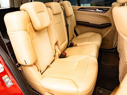 Used 2017 Mercedes-Benz GLS 450 4MATIC image 48