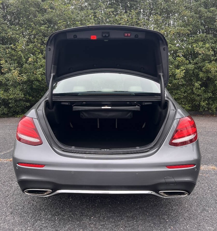 Used 2018 Mercedes-Benz E 300 image 7