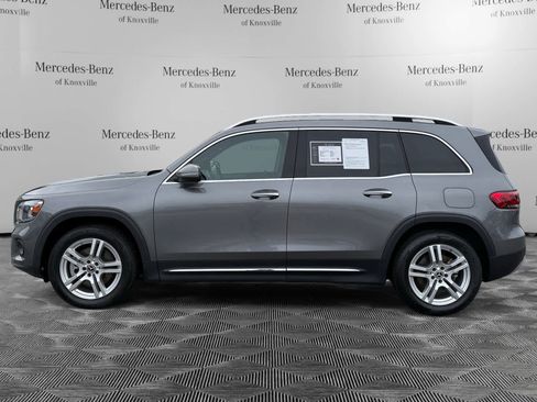Used 2021 Mercedes-Benz GLB 250 4MATIC image 2