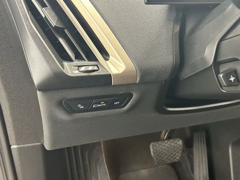 Used 2025 BMW iX xDrive50 image 27