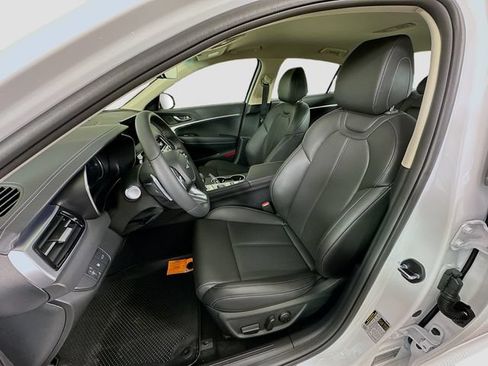 Certified 2026 Genesis G70 2.5T RWD image 16