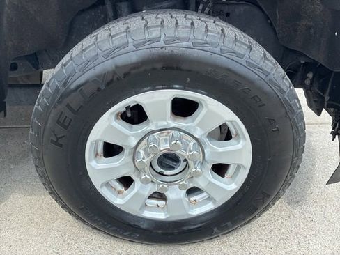 Used 2024 Ford F250 XLT AWD/4WD image 12