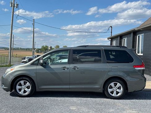 Used 2014 Toyota Sienna LE FWD image 8