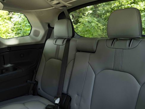 Used 2024 Honda Pilot Touring image 19