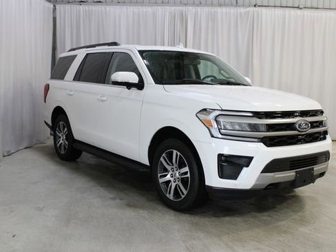 Used 2024 Ford Expedition XLT AWD/4WD image 28
