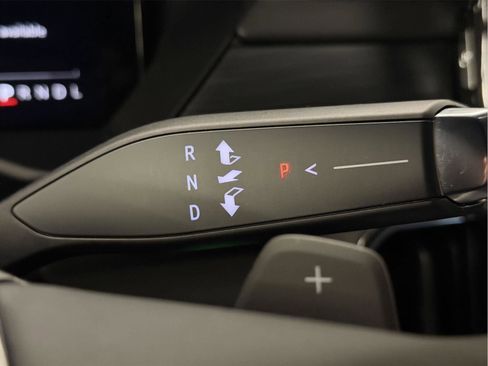 Used 2024 GMC Acadia Elevation image 57