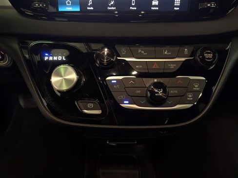 Used 2025 Chrysler Pacifica Select FWD image 23
