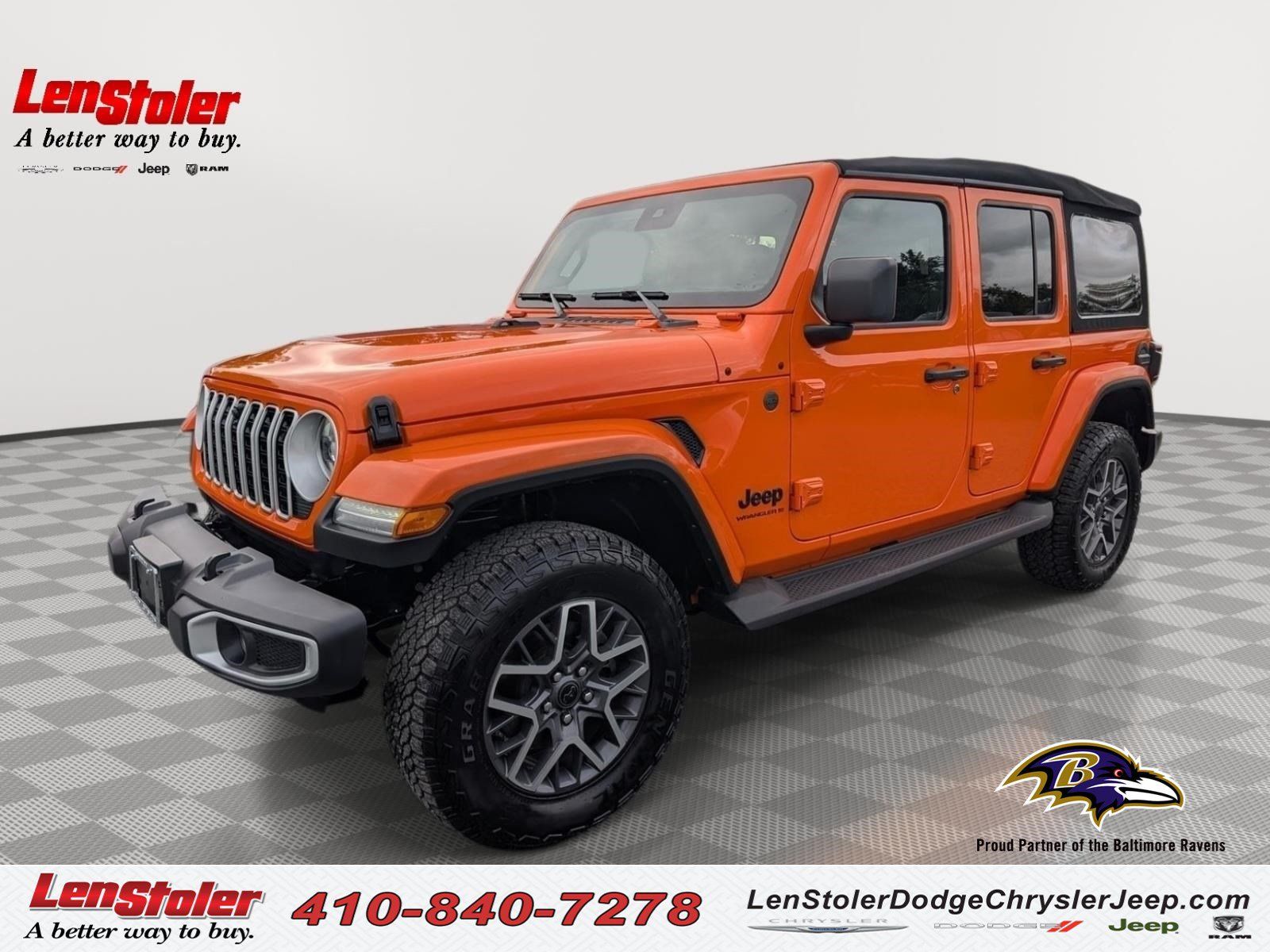 Used 2025 Jeep Wrangler Unlimited Sahara AWD/4WD image 1