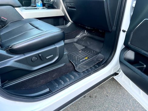 Used 2019 Ford F150 Lariat w/ Equipment Group 502A Luxury image 21