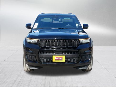 Certified 2025 Jeep Grand Cherokee L Altitude image 2