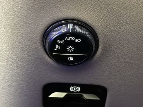 Used 2026 Mercedes-Benz GLC 300 4MATIC image 18
