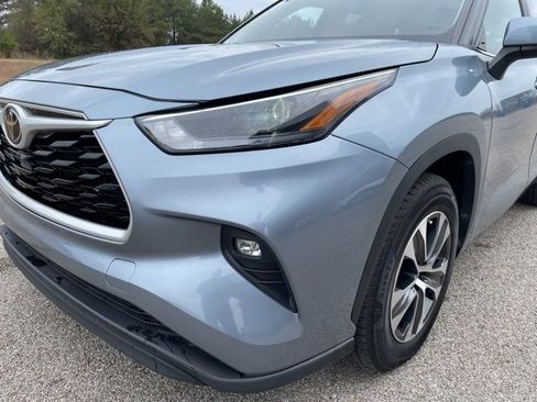 Used 2023 Toyota Highlander L image 9