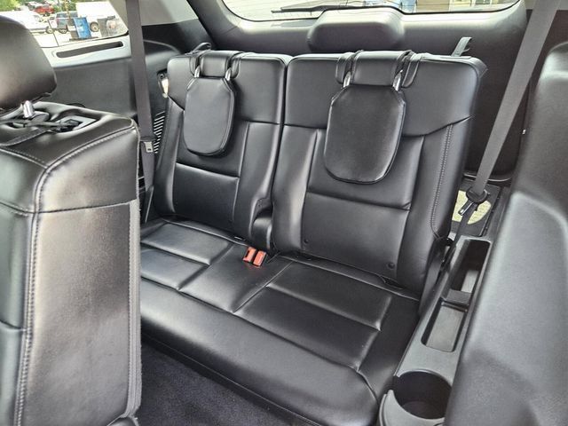 Used 2023 Ford Explorer XLT w/ Equipment Group 202A RWD image 28