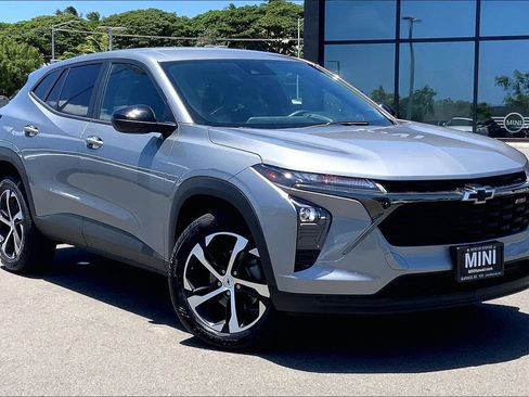 Used 2024 Chevrolet Trax RS FWD image 30