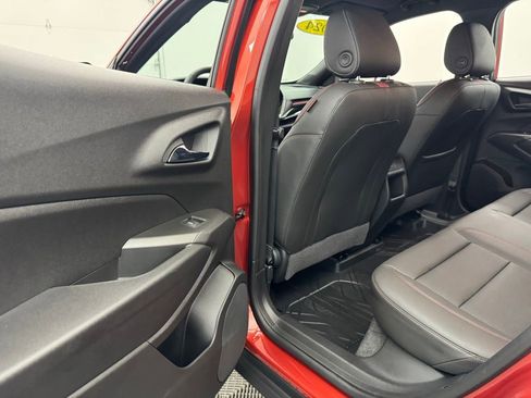 Used 2024 Chevrolet Trax RS w/ Driver Confidence Package image 39