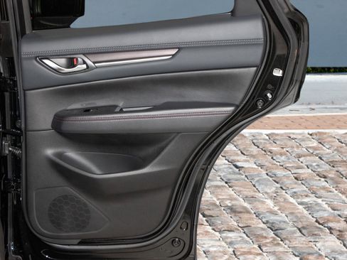 New 2025 MAZDA CX-5 Carbon Edition image 17