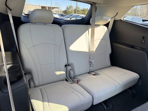 Used 2024 Buick Enclave Essence w/ Experience Buick Package image 18