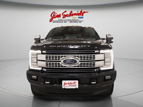 Used 2017 Ford F250 Platinum w/ Platinum Ultimate Package AWD/4WD image 3