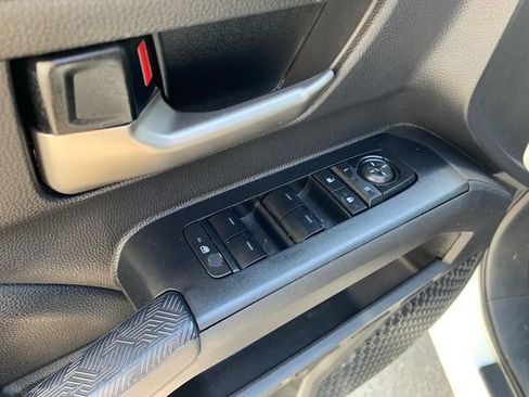 Used 2024 Toyota Tacoma TRD Off-Road AWD/4WD image 17