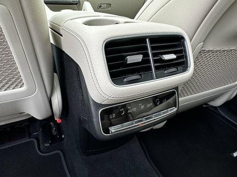 New 2026 Mercedes-Benz GLS 450 4MATIC image 26